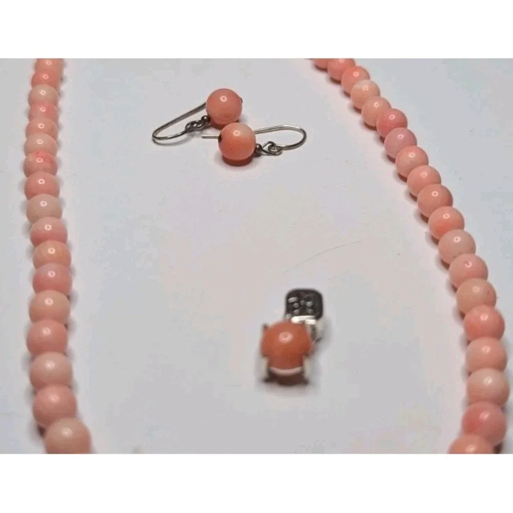 Vtg Sterling 925 Angel‎ Skin Pink Coral Beaded Necklace, Charm, Earrings 3pc Set